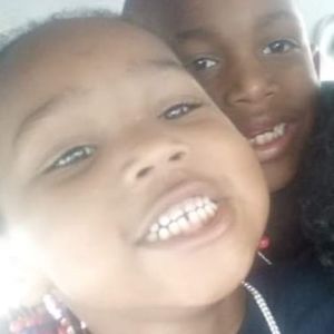 Meet your Posher, Arnisha